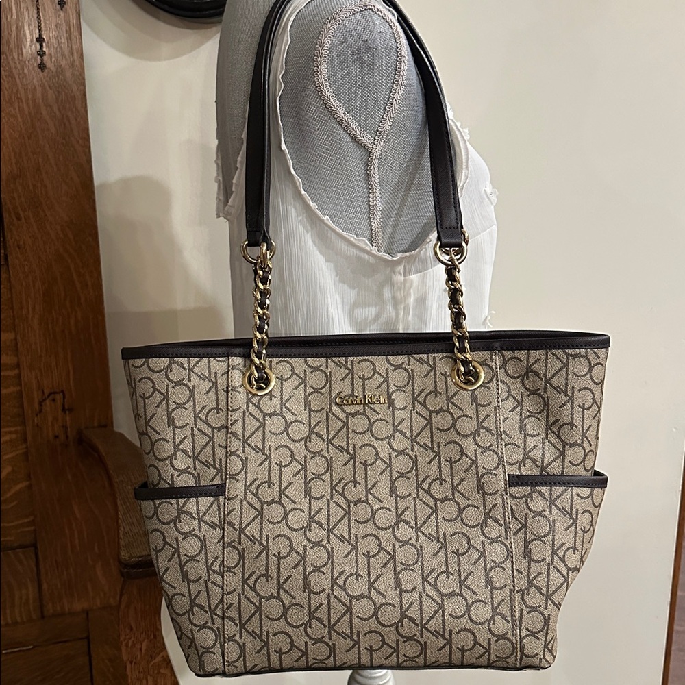 Nwot. Calvin Klein purse